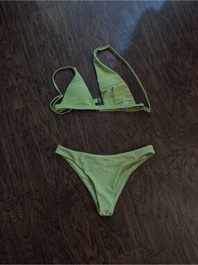 Women's Green Triangle Bikini Set - Classic Two-Piece Swim